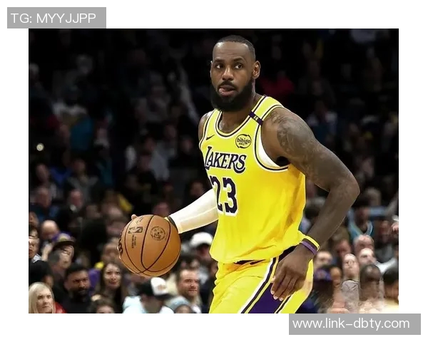 弗莱盛赞墨菲超越范德比尔特进攻能力年轻且耐操防守相当